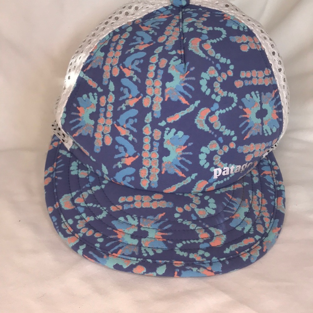 Patagonia duckbill shorty trucker hat , one size